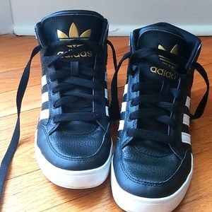 Adidas hightop sneakers, with gold logo